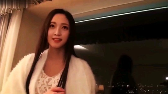 吴宣仪  豪华酒店露做爱