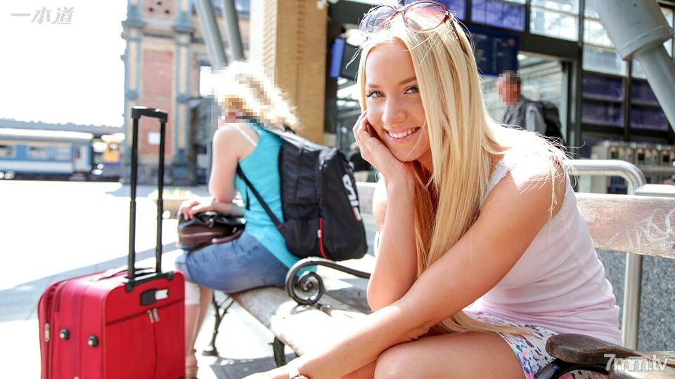 122415_214 我讓自信的金髮美女成為色情明星}