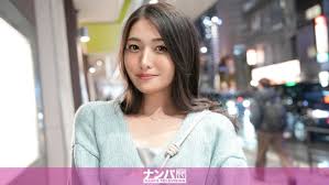 200GANA-3228「真是柔软初拍。2188在新宿居酒屋成功被推倒！与不堪忍受压力的美丽纯洁姐姐共度解放之夜！舌尖缠身的亲吻和口交服务让人无法抗拒！纯洁的姐姐是……足立澪}