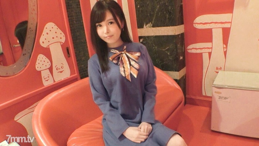 SIRO-3977 【第一枪】【户田惠○香织】【Neat face de M美少女】带可爱酒窝的De М同伴被大公鸡过世，扭曲美颜……【第一枪】网络AV应用→AV体验射击1103}