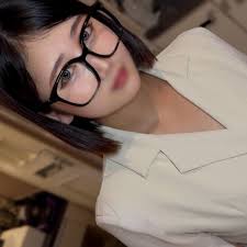 FC2-PPV-4770863 - {1980积分，截止10月3日} [无码] 超高智商黑发巨乳秘书！每一次抽插，她那丰满翘臀都荡漾开来！文静聪慧的F罩杯美女疯狂射精！}