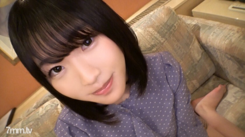 SIRO-4092 【第一枪】【简单的感觉100】【紧张的桃木里】19岁，气质闷闷不乐。如果你教年轻的专业学生成人的乐趣..网上AV应用→AV体验拍摄1183}