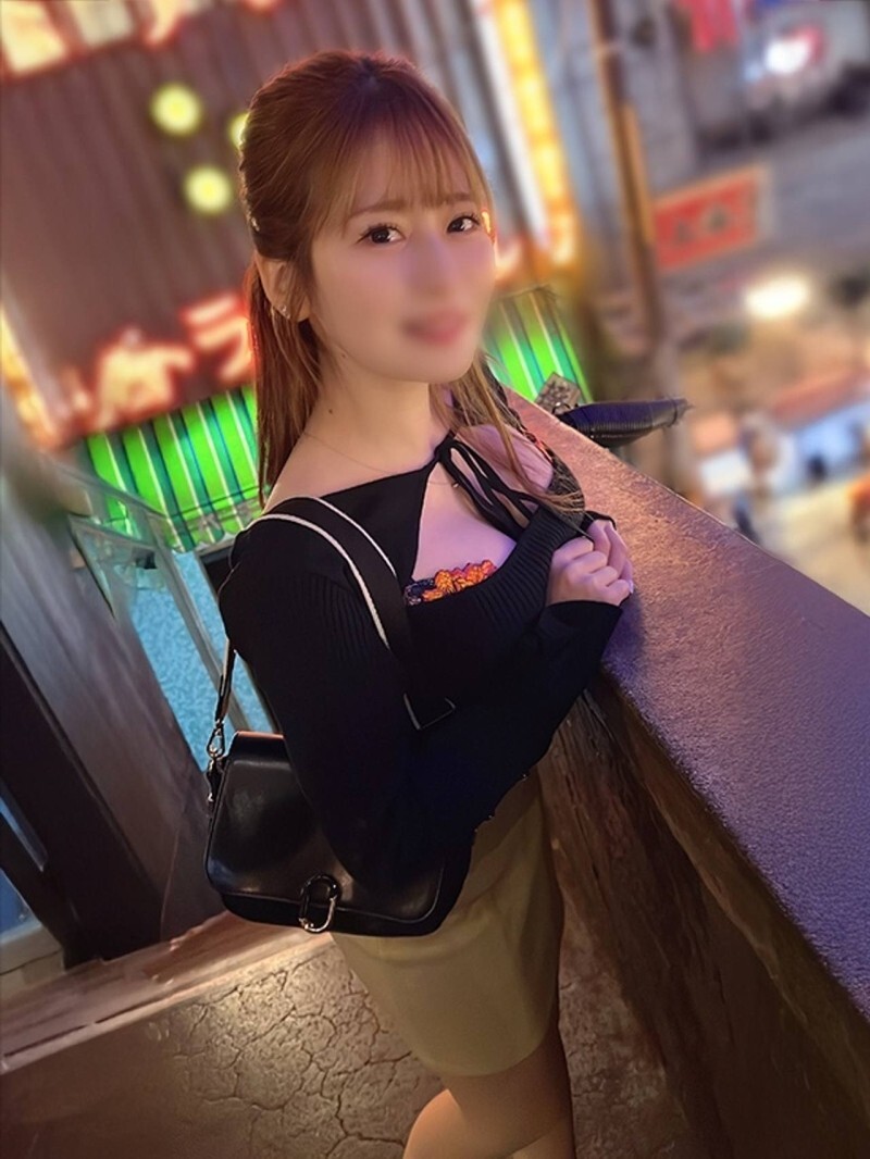 FC2-PPV-4789125 【超级火辣，最强悍的已婚女性】一位29岁、30多岁的妻子，拥有柔软光滑的肌肤，拥抱起来感觉棒极了。Maina}