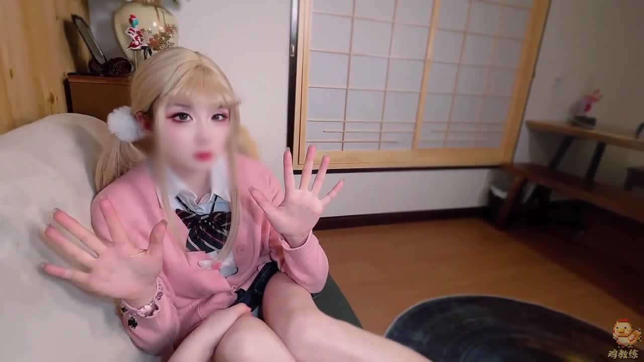 【鸡教练】金发JK辣妹裸足足交诱惑男友被她榨干了}