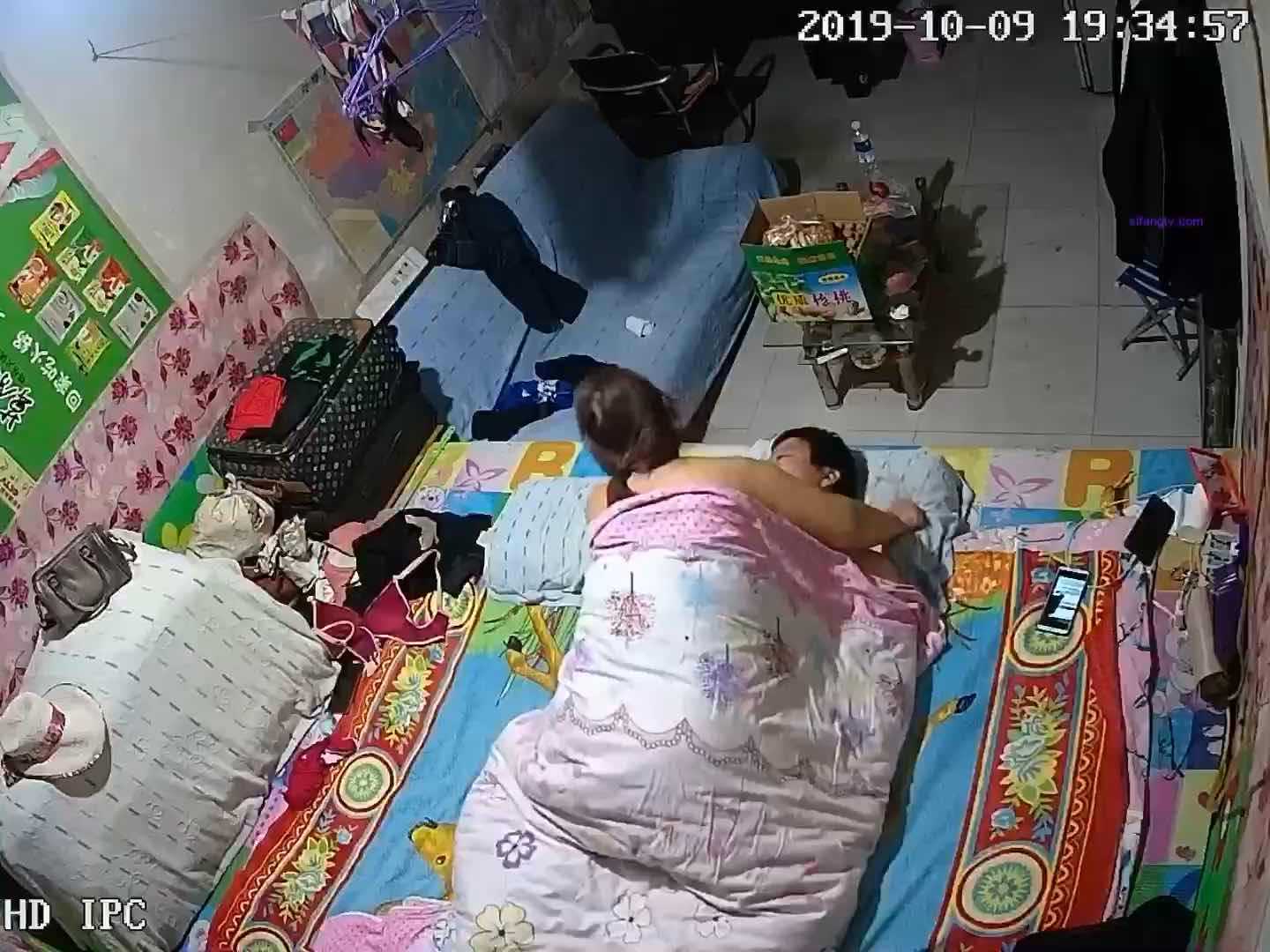 （家庭偷拍）老母狗太骚了