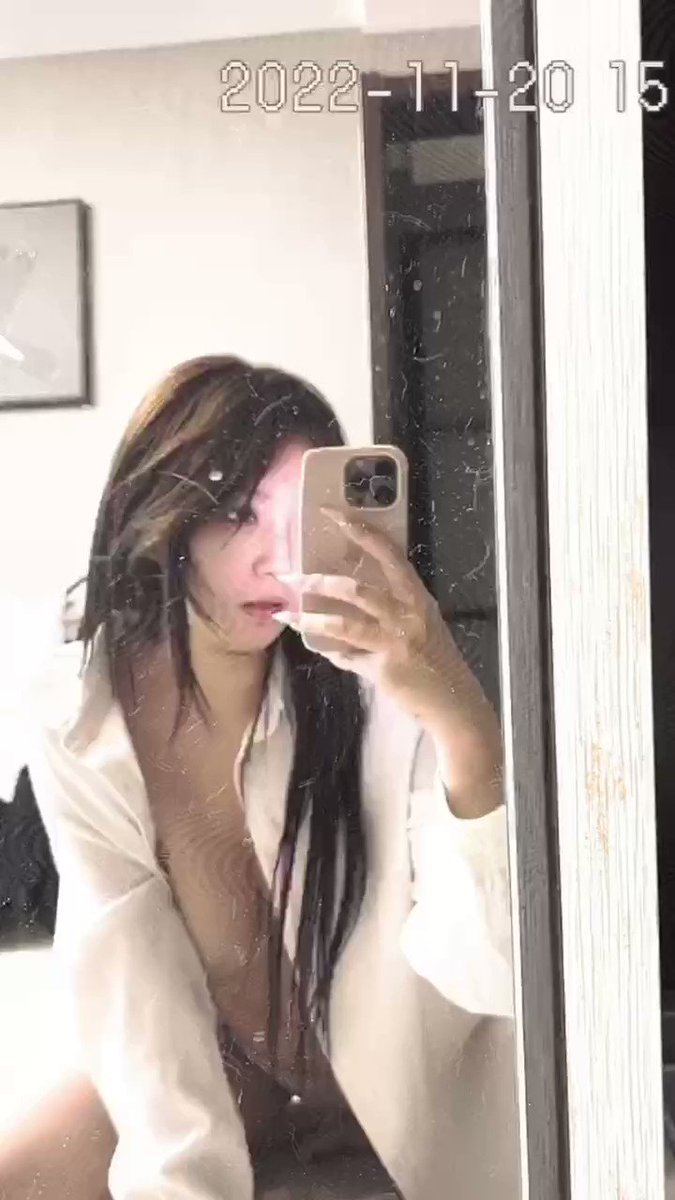 八万粉活动宠粉福利小视频！八万粉丝活动圆满结束，没中奖的宝贝们别灰心，九万粉丝还有机会！爱你们小辉辉！}