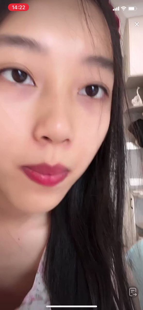 抖音直播 主播在家真空露点 这奶头好像有点凹陷哈}