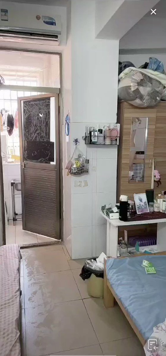 抖音直播 哇塞 别换别换镜子能看到 真的是好闺蜜哈}