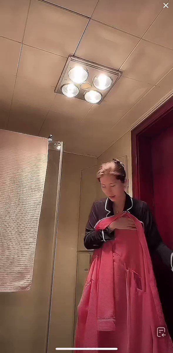 抖音主播直播洗澡 这小屁股一撅 那人气关注是哗哗的往上涨}