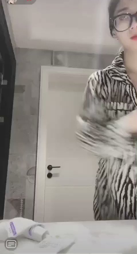 可惜光线不好 看不太清楚}