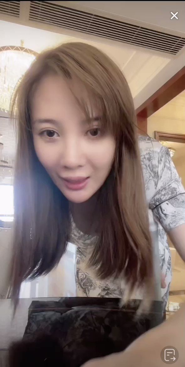 看看这是。。。原来这是咪咪}