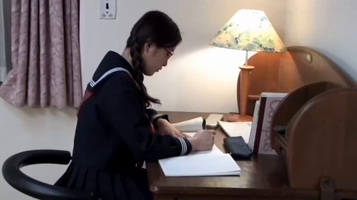 绿帽爸爸的悲哀：憨逼孙女与绿帽爷爷_叔叔和爸爸的作业袭击}