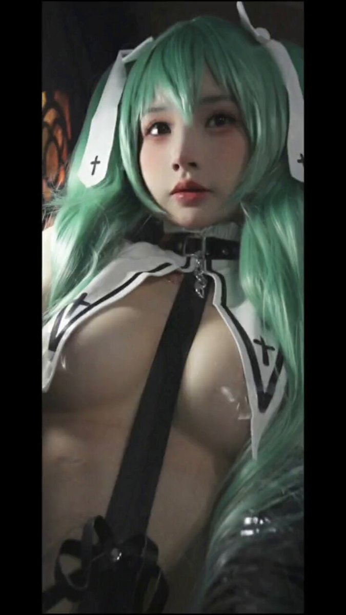 这个视角的公主殿下太涩了??：??：}