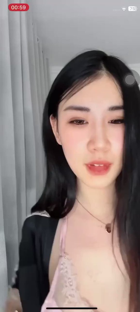 抖音直播 主播这爱心奶比的不错哈}