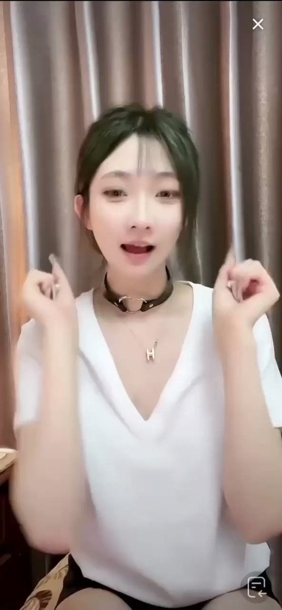 清纯甜美风～还挺有料的}