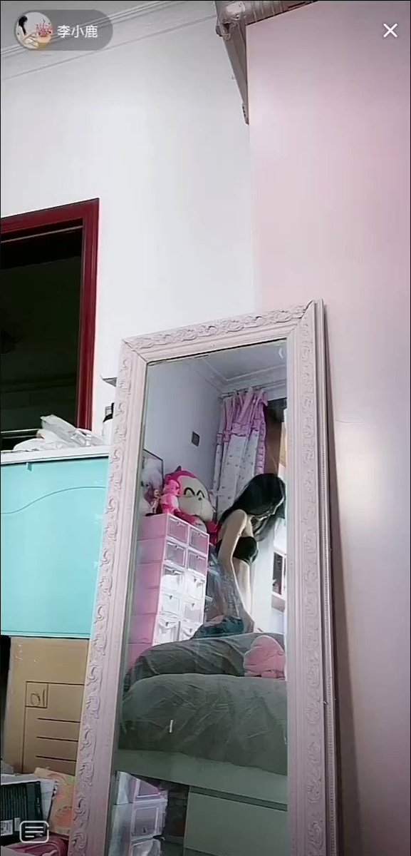 你要相信光吗 啧啧 这白花花的屁股}