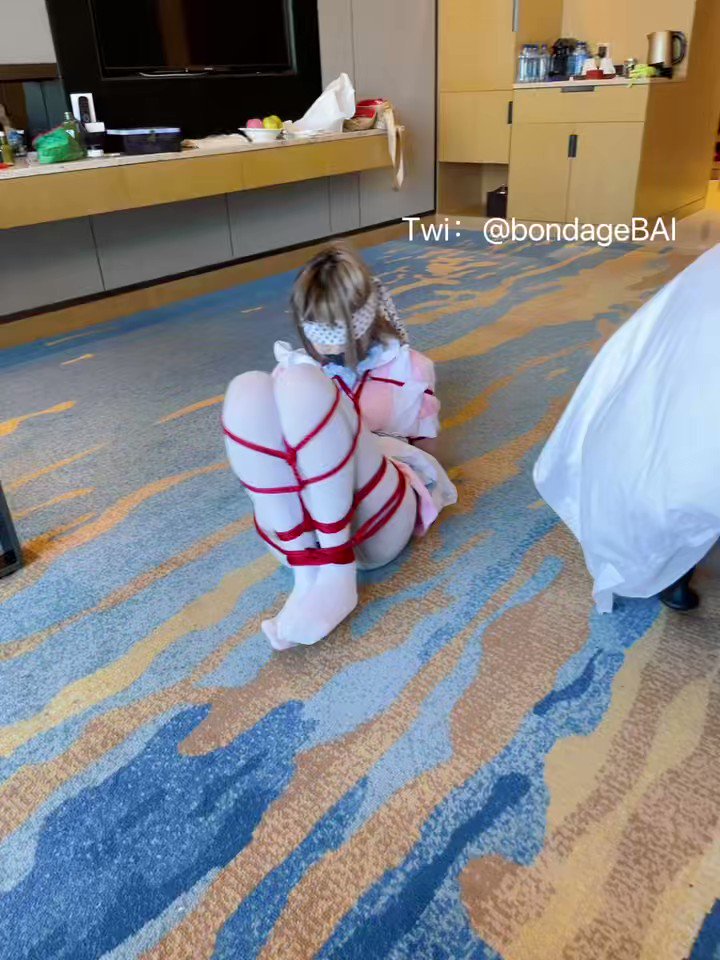 小家伙挣扎的真卖力，也算是对得起几个飞了几个小时来约绳啦}