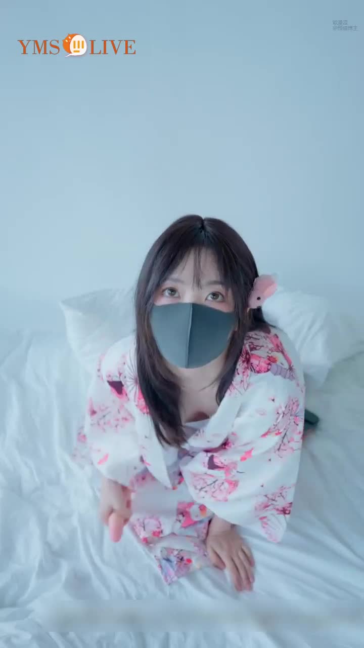 【玩偶姐姐】火爆网红玩偶姐姐 新流出和服少妇 粉嫩美鲍自慰}